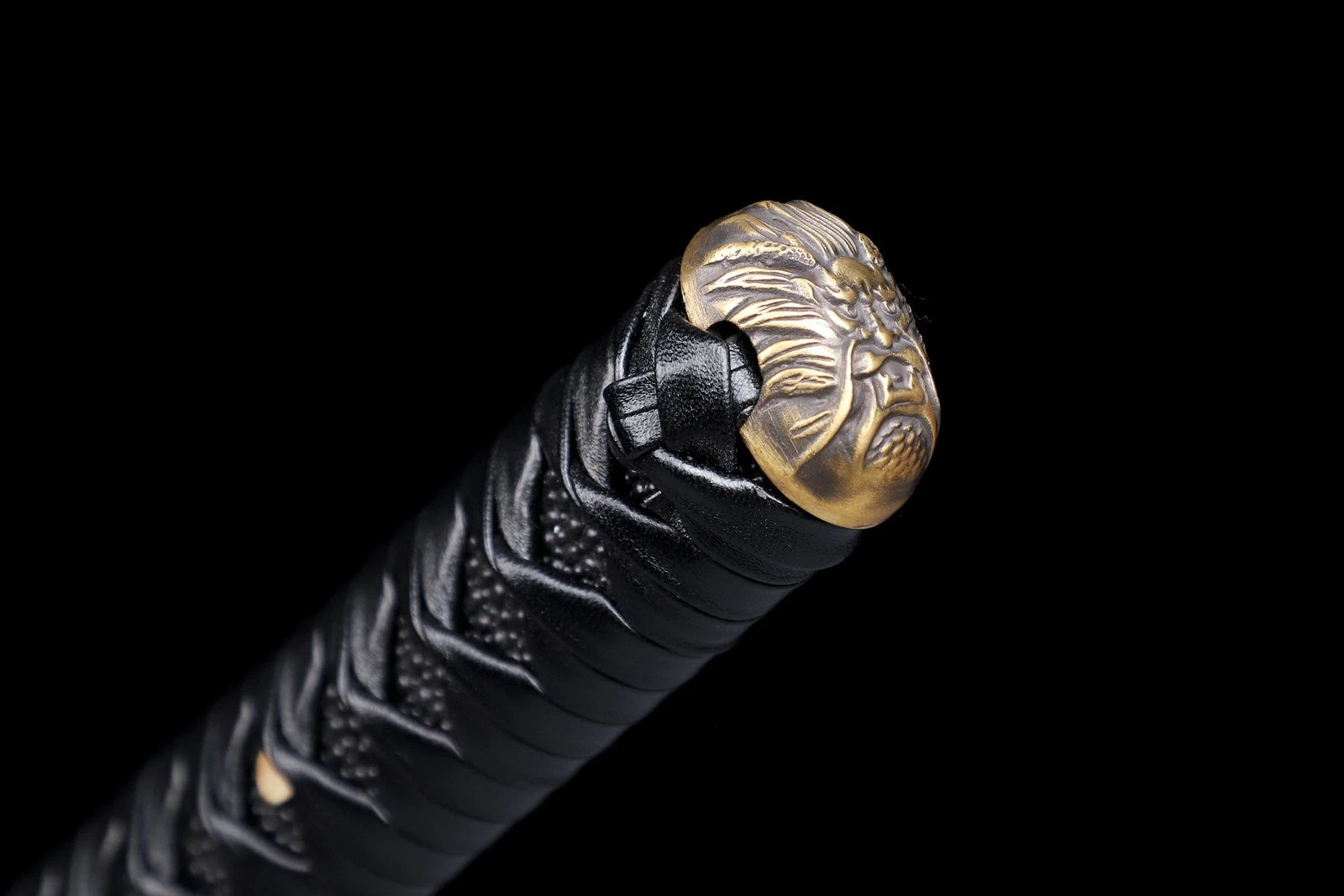 The Obsidian Ripple: Hand-Forged Damascus Folded Steel Samurai Katana