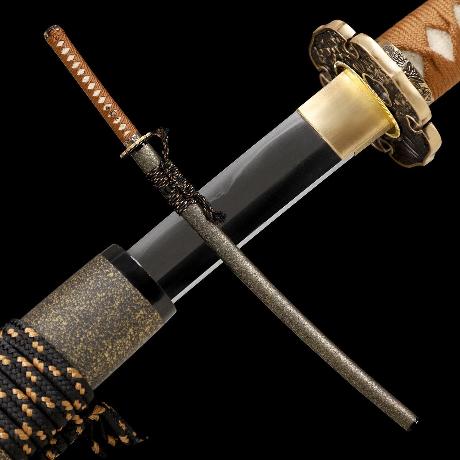 The Vanguard’s Resolve: Clay-Tempered Samurai Katana