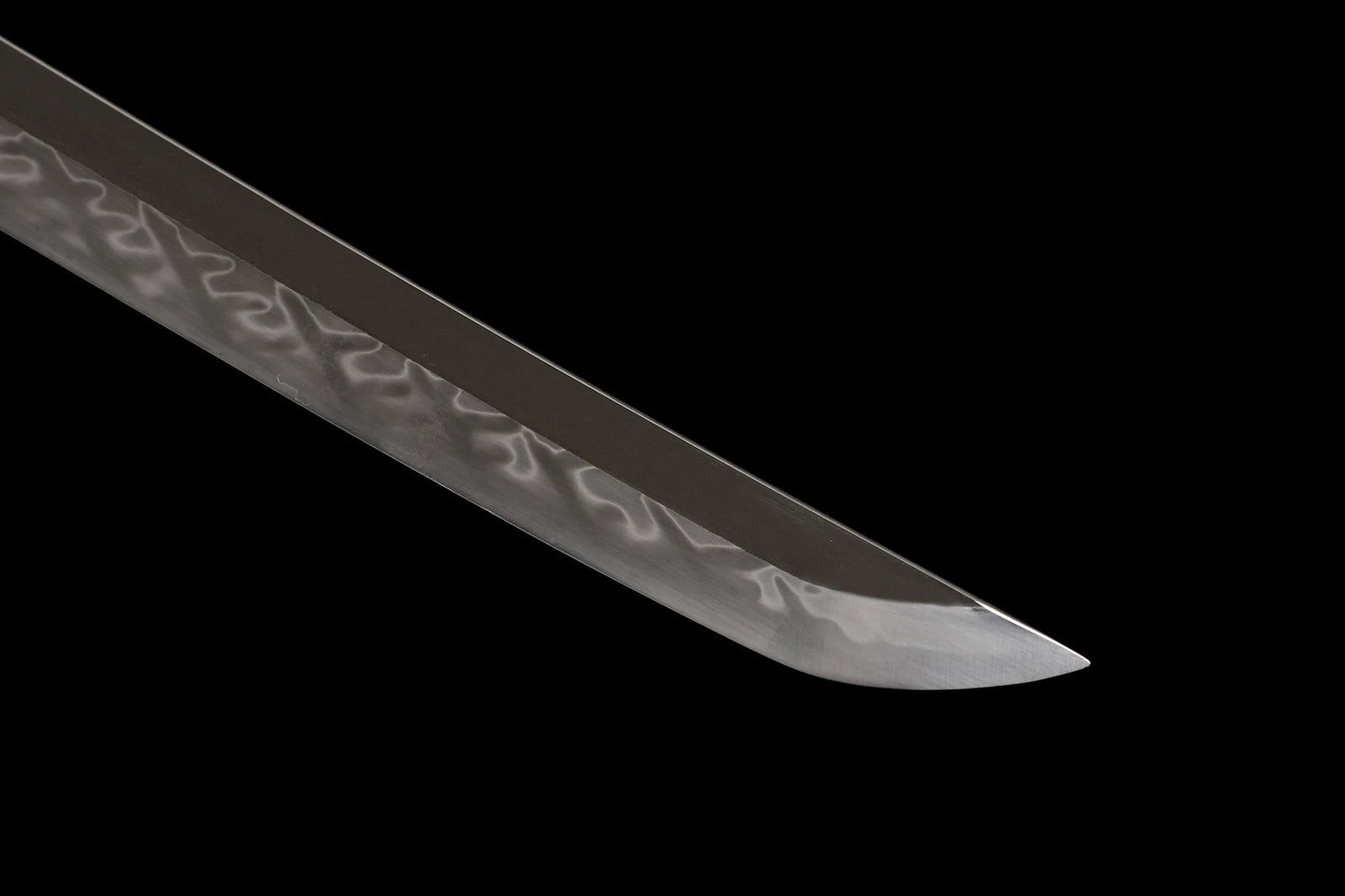 The Shogun’s Legacy: Clay-Tempered Steel Samurai Katana