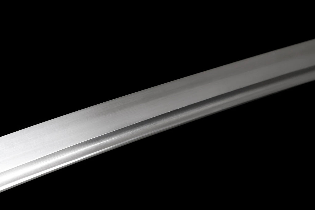 The Obsidian Sentinel: Clay-Tempered Leather-Bound Katana