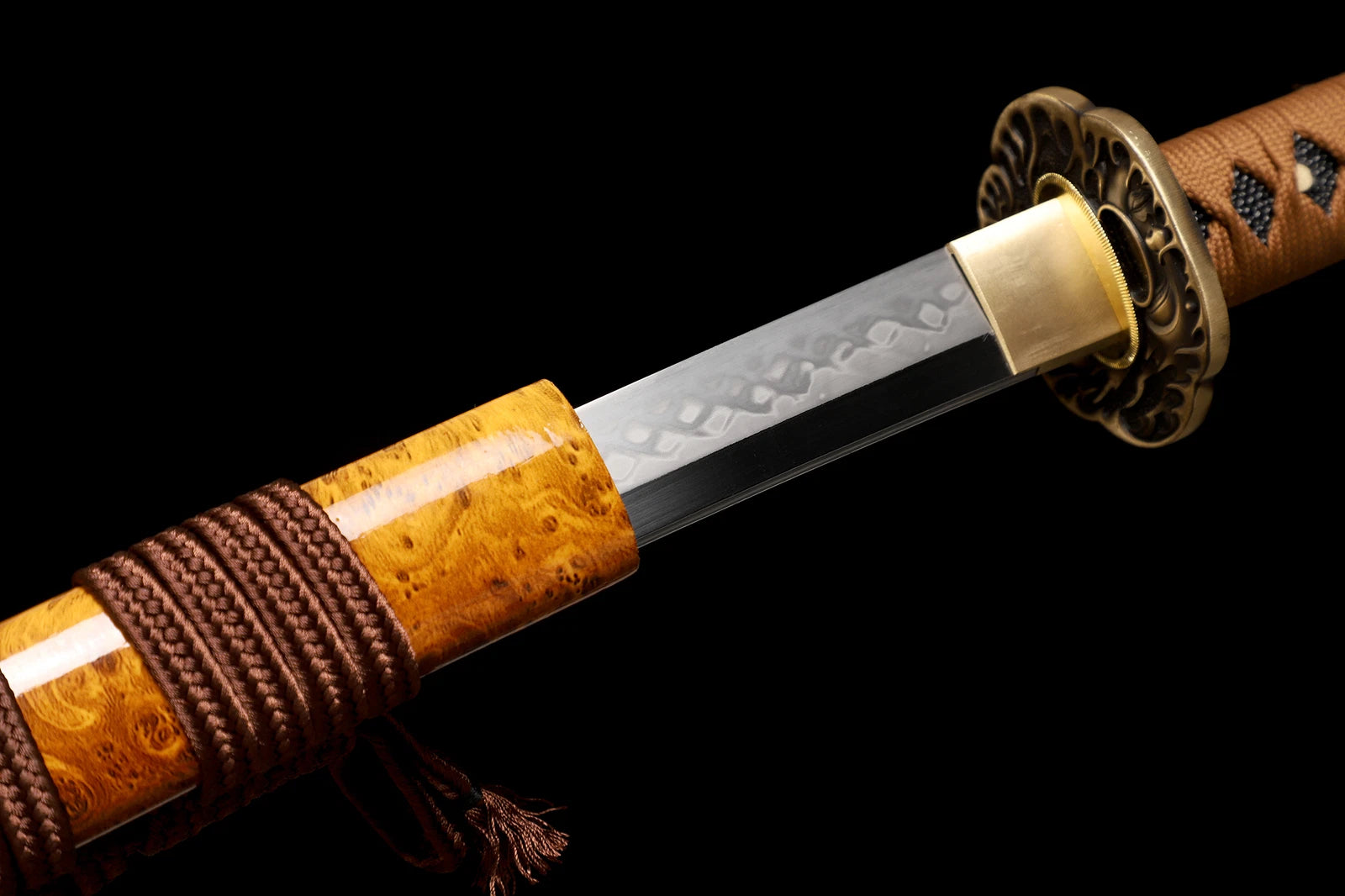The Shogun’s Legacy: Clay-Tempered Steel Samurai Katana
