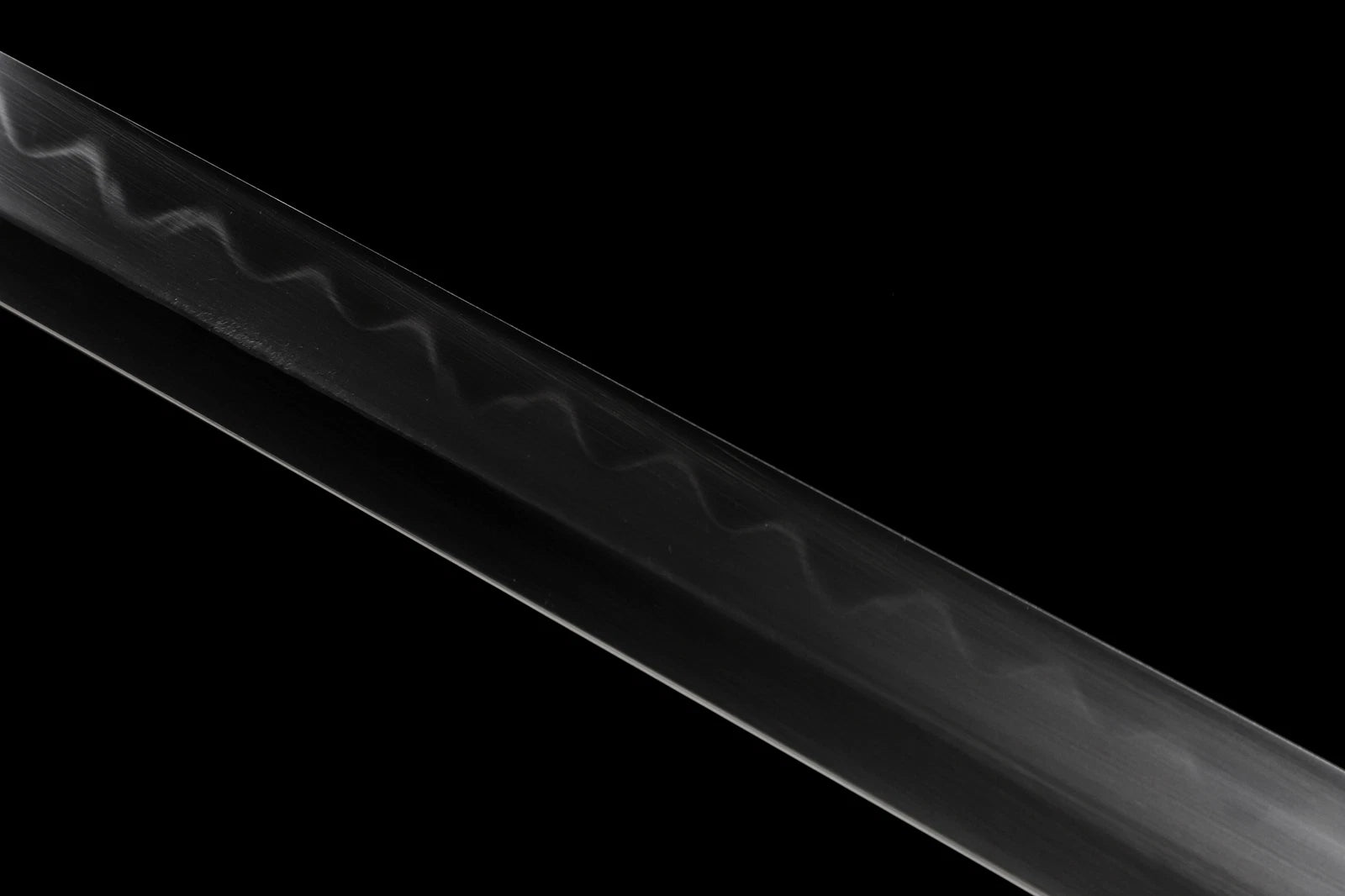 The Hidden Shade: Clay-Tempered Shirasaya Samurai Katana