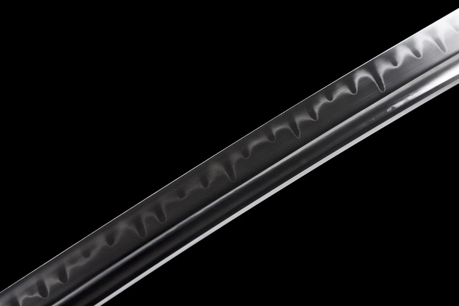 The Serpent’s Whisper: Hand-Forged T10 Steel Katana