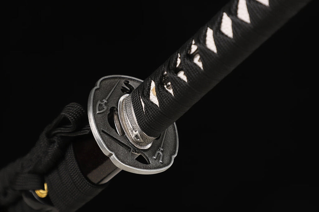 The Ronin’s Path: Clay-Tempered Samurai Katana