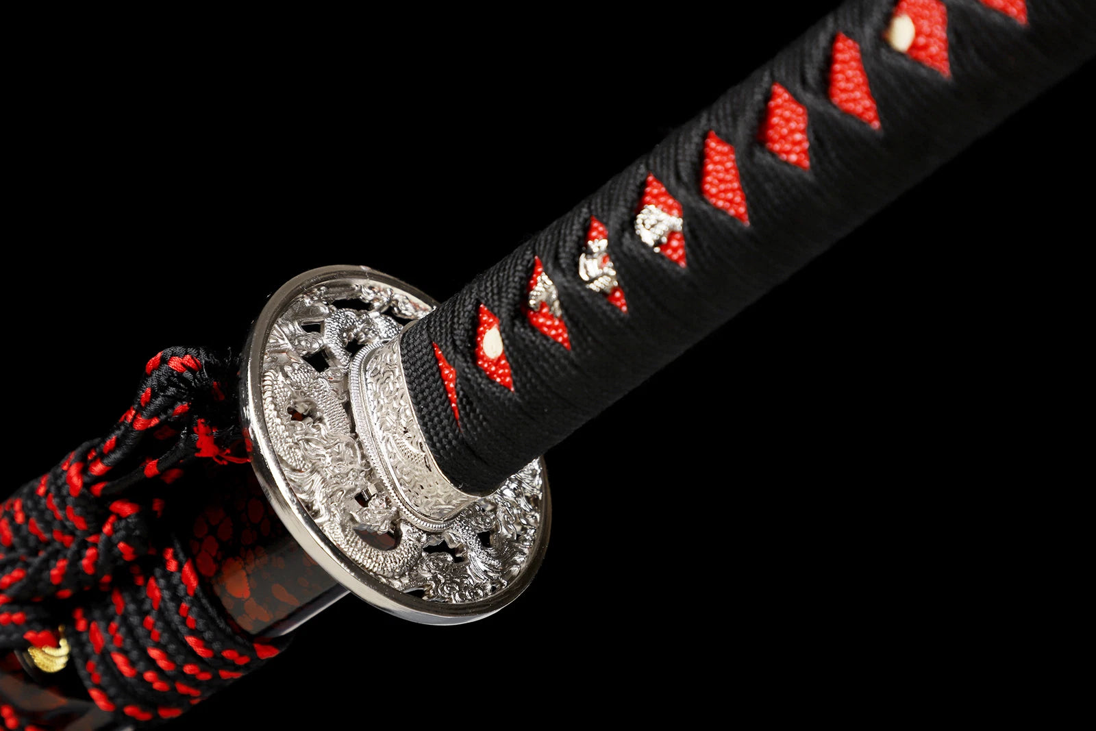 The Honor’s Shadow: Clay-Tempered Samurai Katana