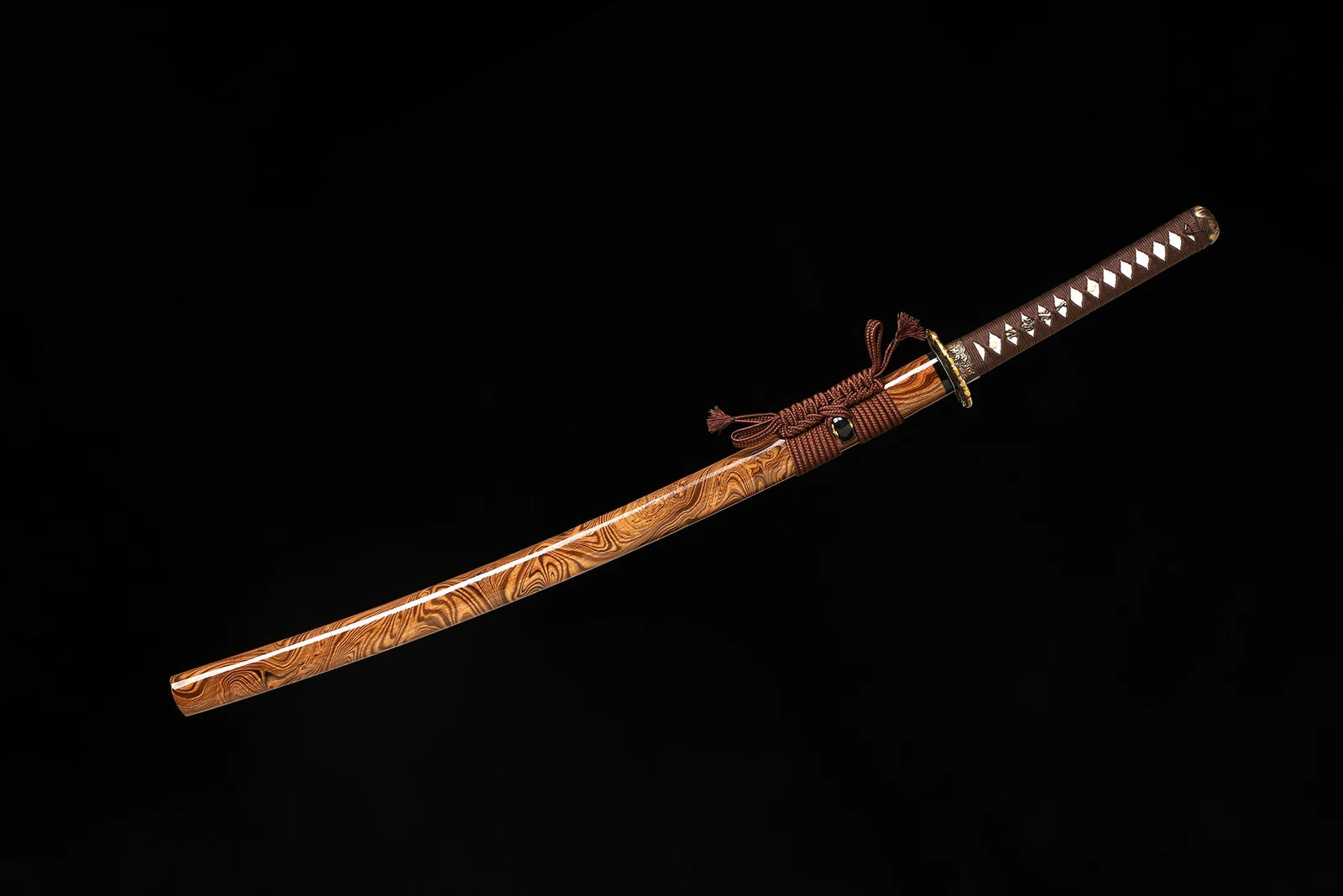 The Earth’s Vein: Clay-Tempered Master Steel Katana