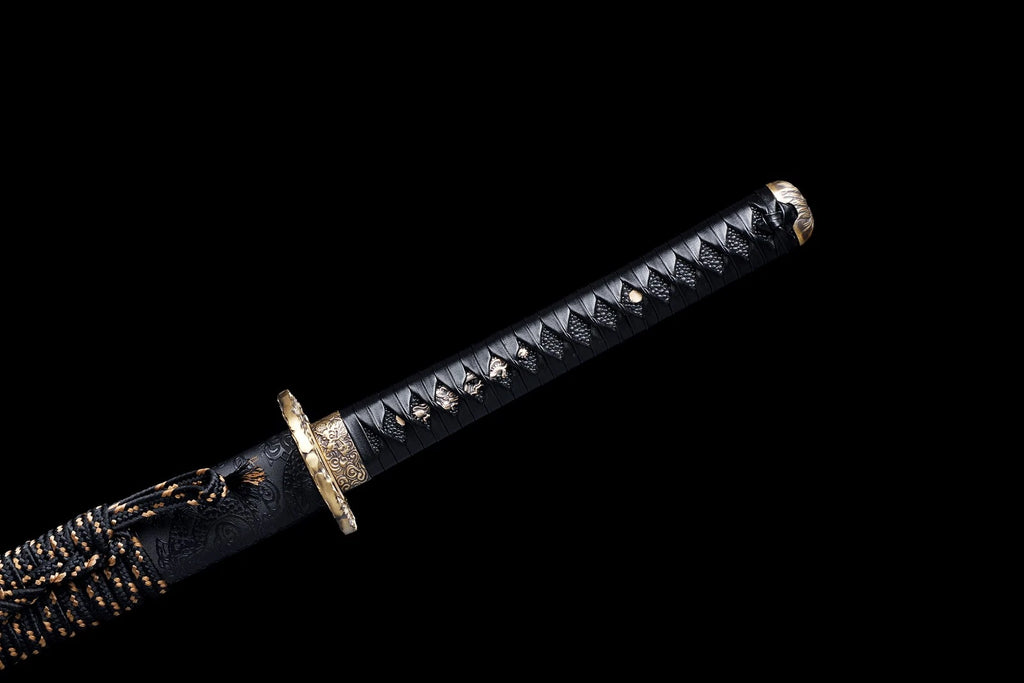 The Obsidian Ripple: Hand-Forged Damascus Folded Steel Samurai Katana