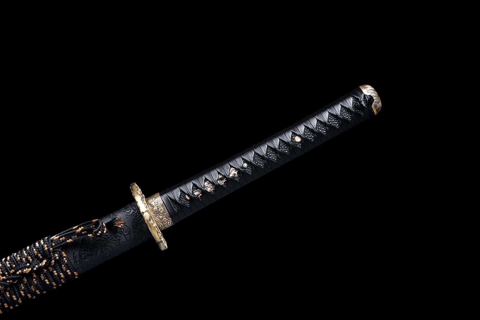 The Obsidian Ripple: Hand-Forged Damascus Folded Steel Samurai Katana