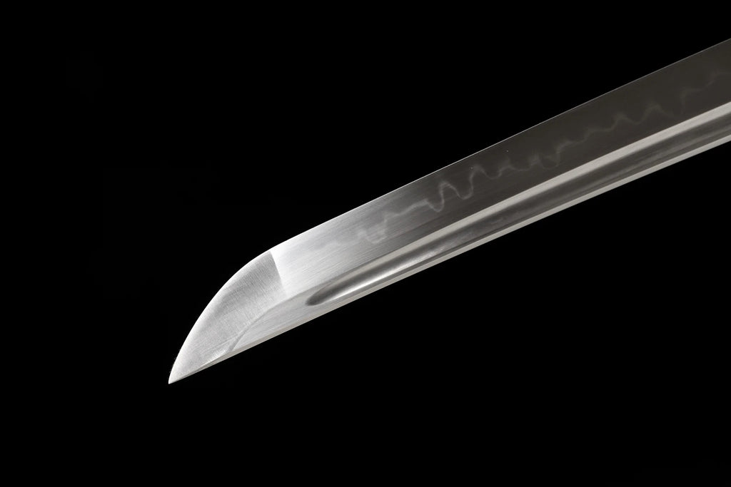 The Earth’s Vein: Clay-Tempered Master Steel Katana