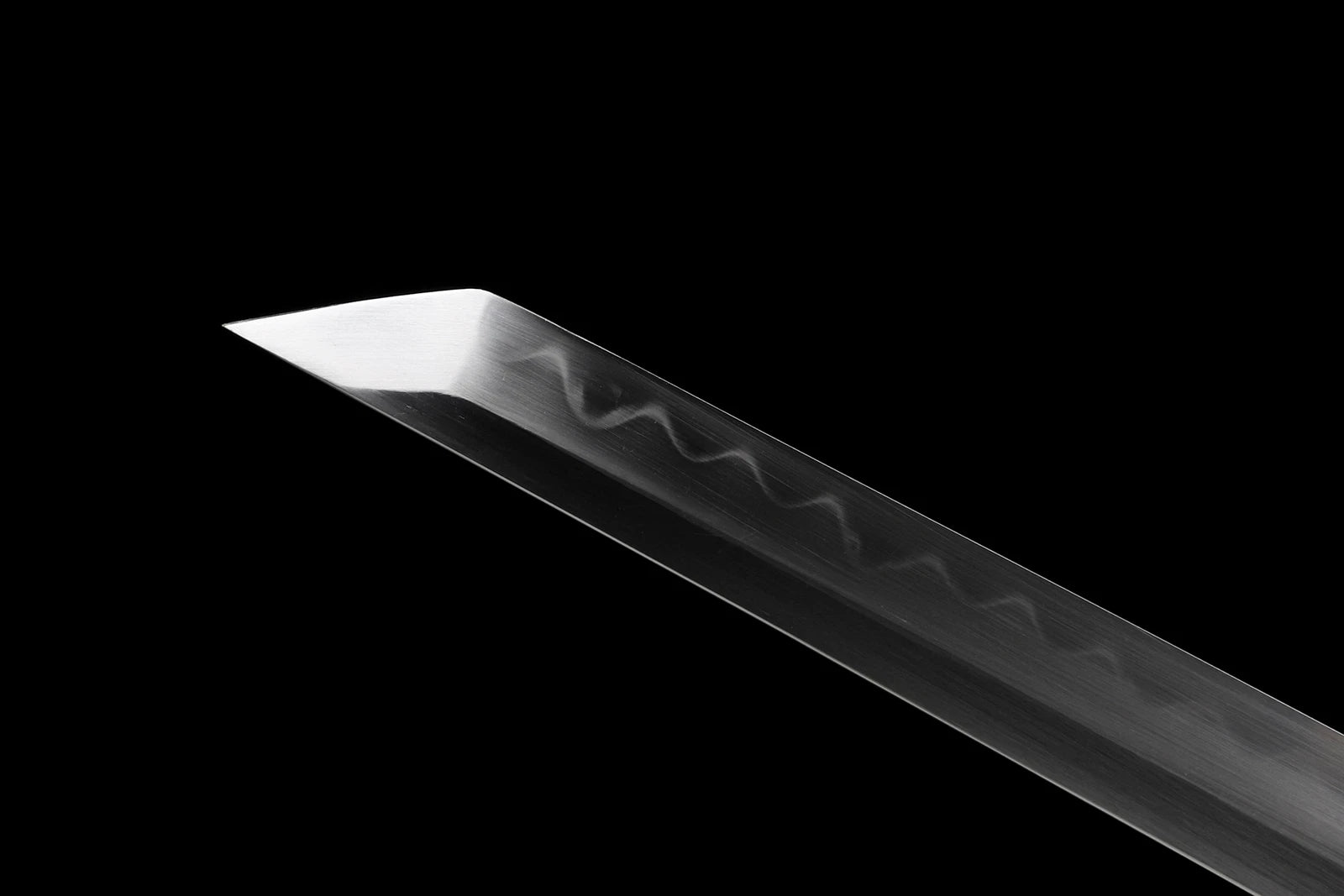 The Hidden Shade: Clay-Tempered Shirasaya Samurai Katana