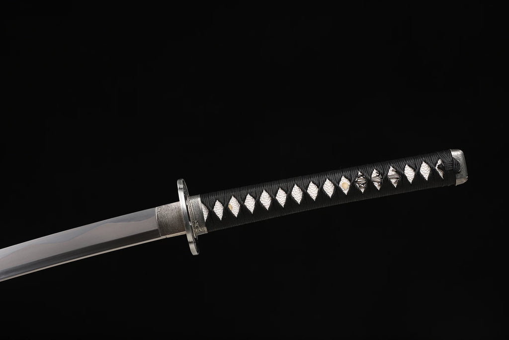 The Ronin’s Path: Clay-Tempered Samurai Katana