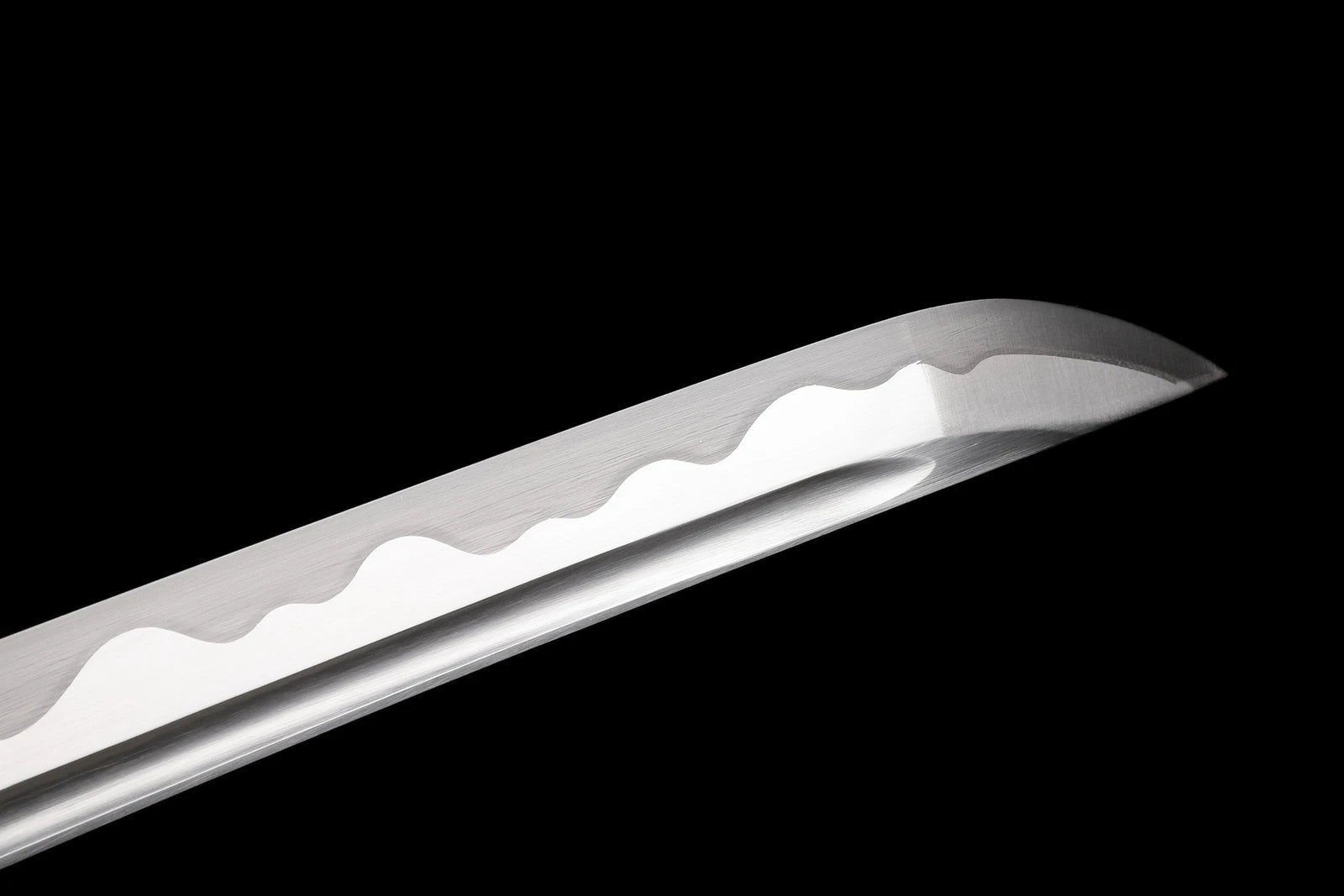 The Midnight Oak: Hand-Forged High Carbon Samurai Katana